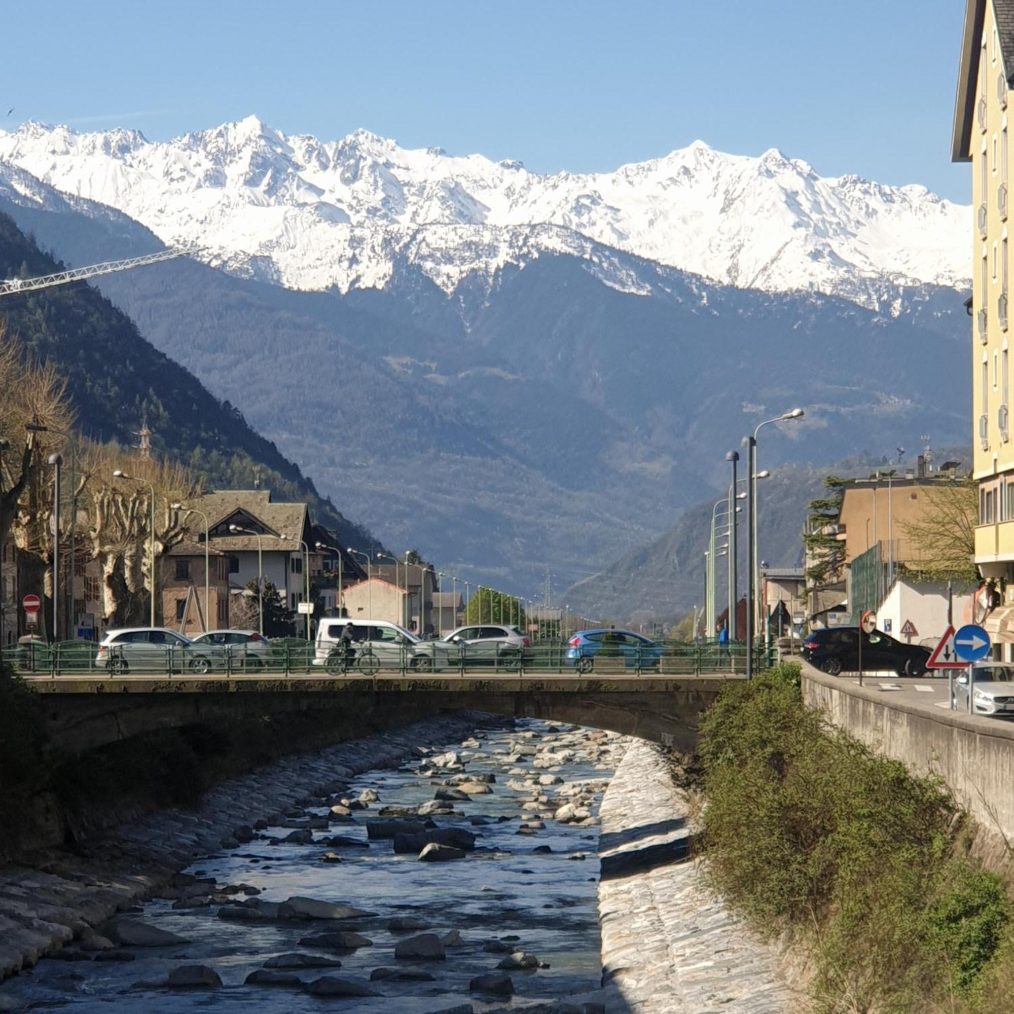 Il Rosone Apartment Tirano Bagian luar foto